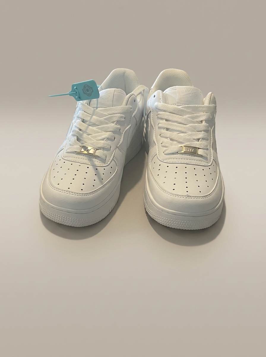 Classic Low-Top All White