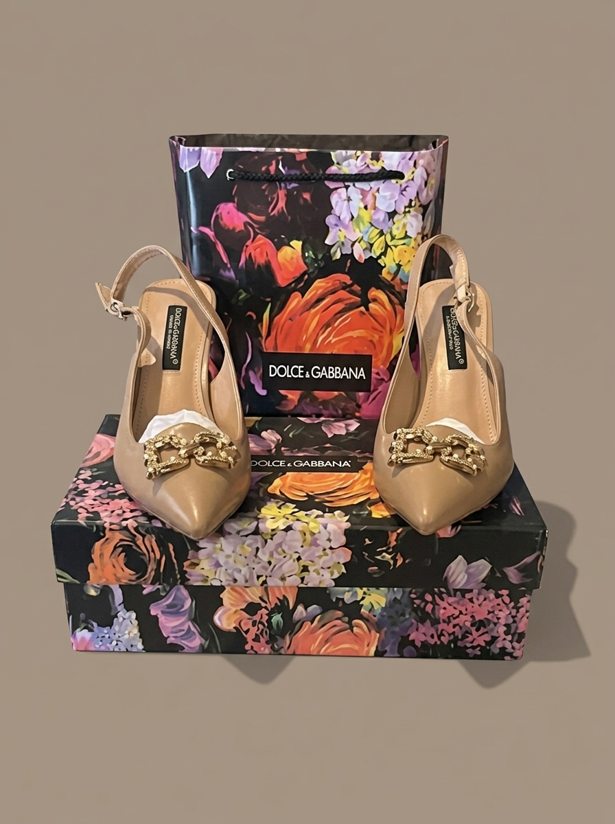 Dolce & Gabbana Logo Plaque Pumps